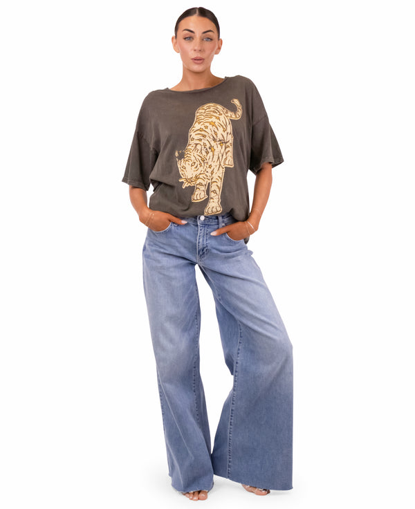 Tiger Vintage Graphic T-Shirt
