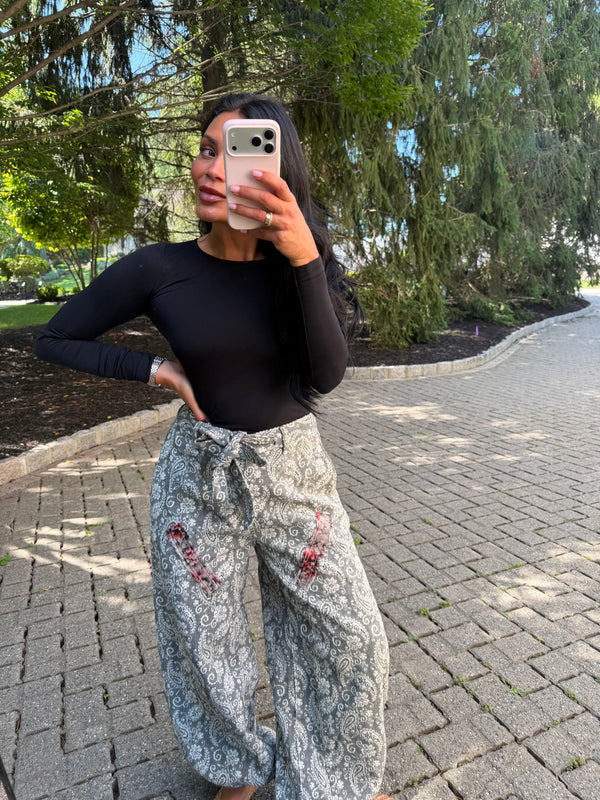 Gianella Paisley Jeans