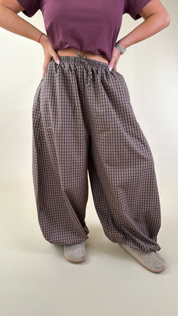 Stephanie Plaid Balloon Joggers