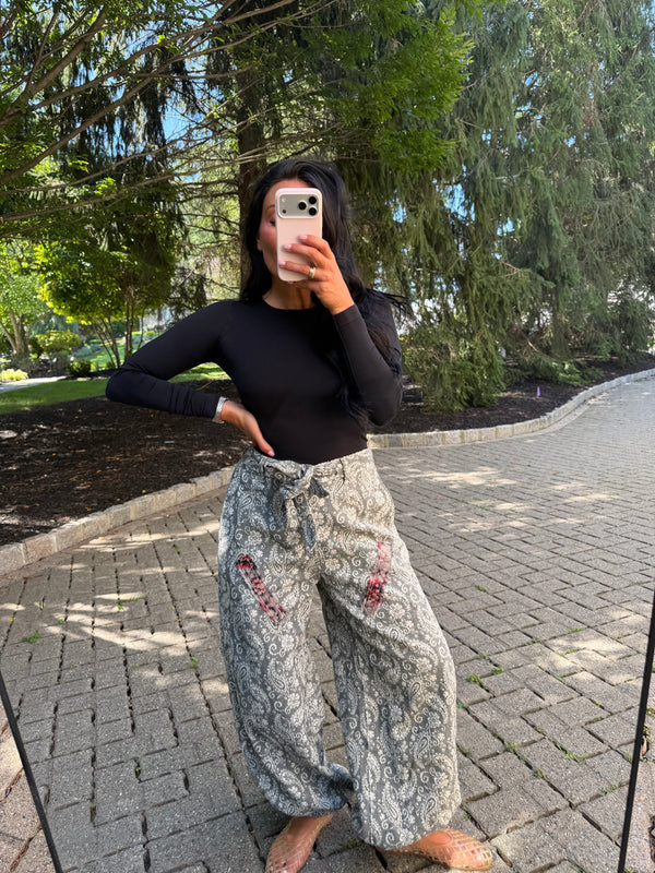 Gianella Paisley Jeans